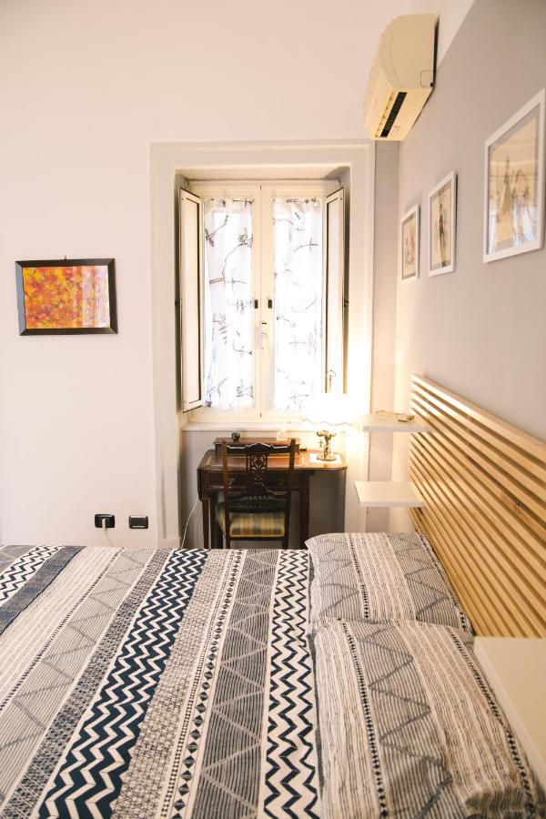 La Casa Del Nespolo, 2 Terrazzi E 2 Bagni In Centro Apartment Naples Exterior photo