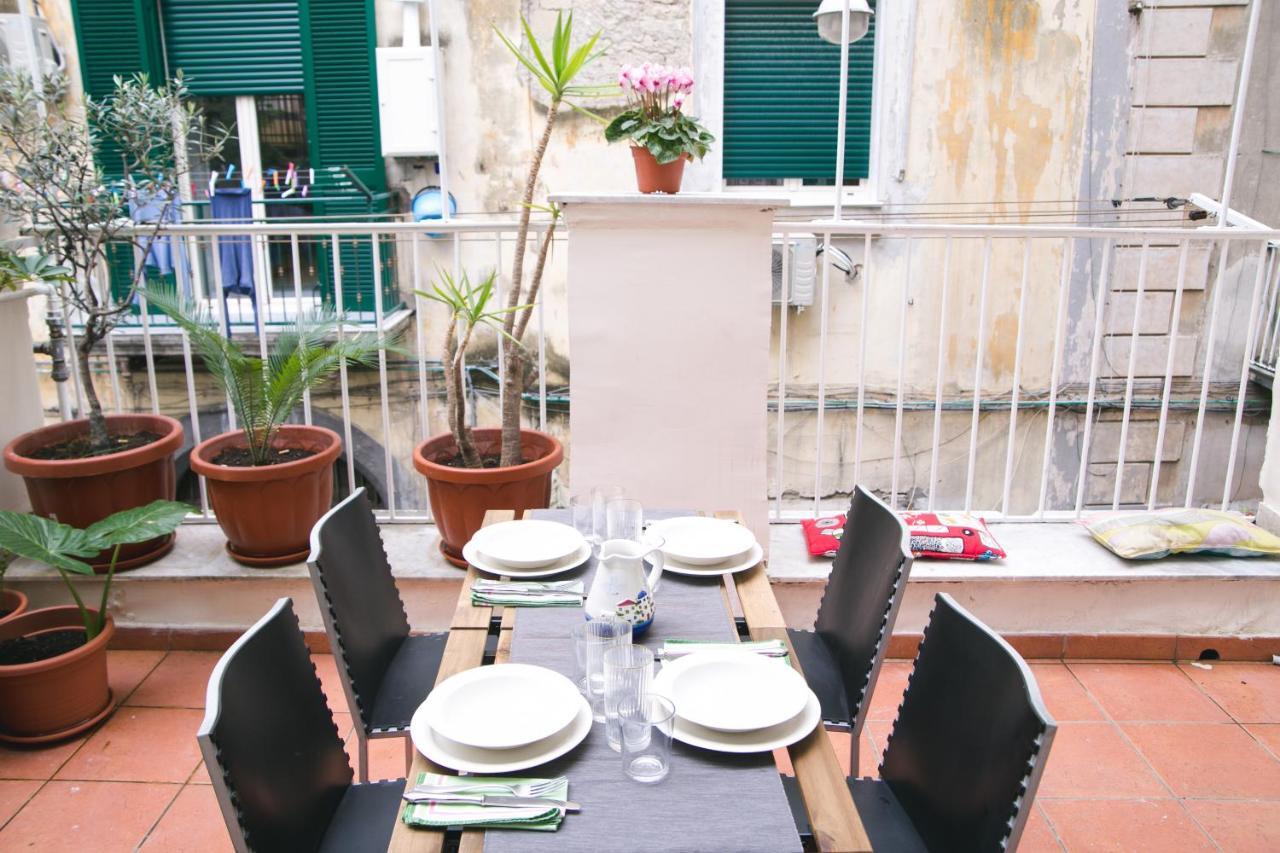 La Casa Del Nespolo, 2 Terrazzi E 2 Bagni In Centro Apartment Naples Exterior photo
